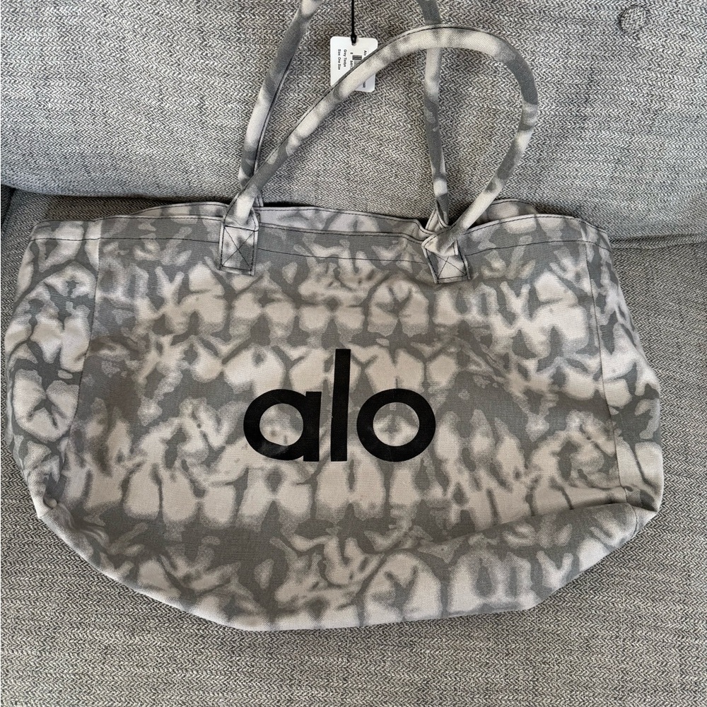 ALO Yoga Gray Tie-Dye Women's Bag